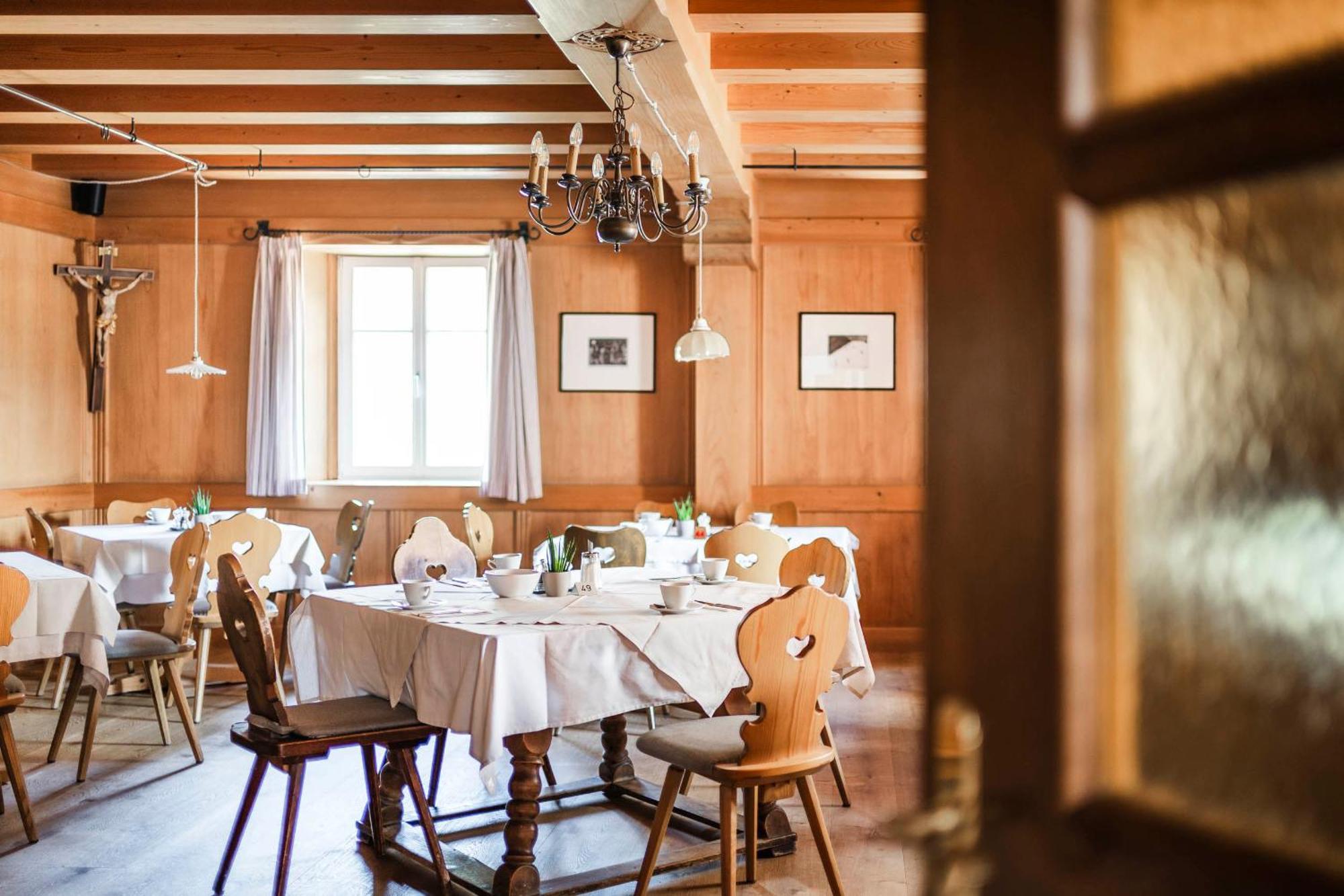 Hotel Teutschhaus Cortina Sulla Strada del Vino Extérieur photo